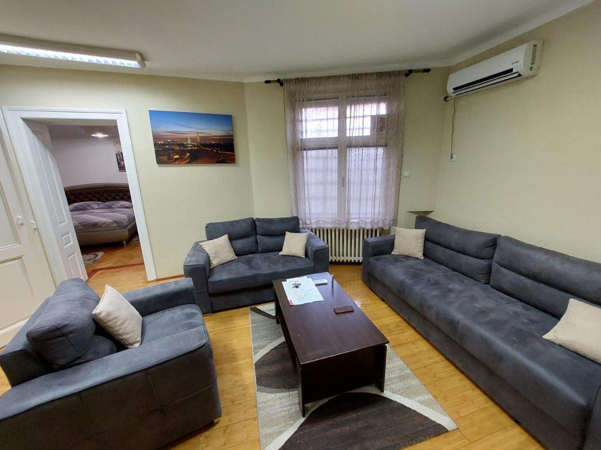 Bukoleon Apartment Belgrad Exteriör bild