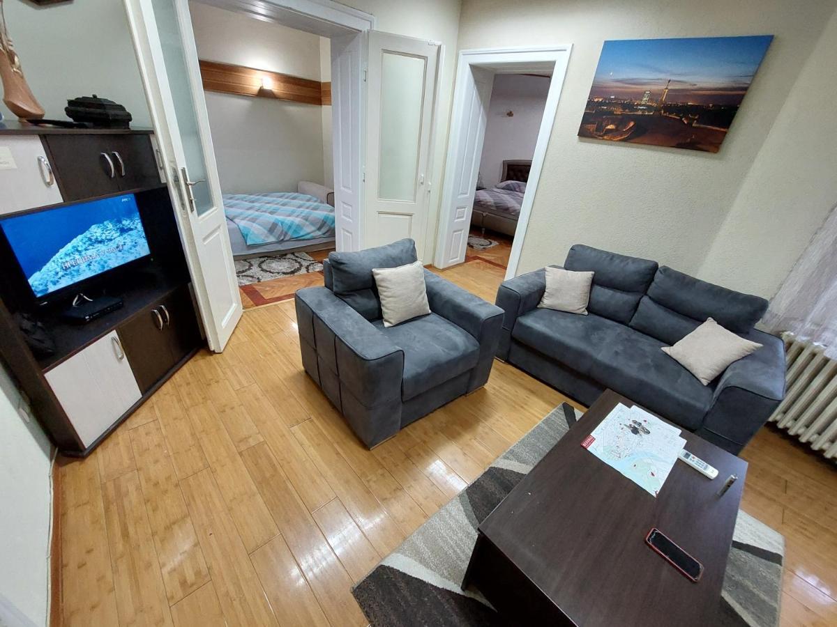 Bukoleon Apartment Belgrad Exteriör bild