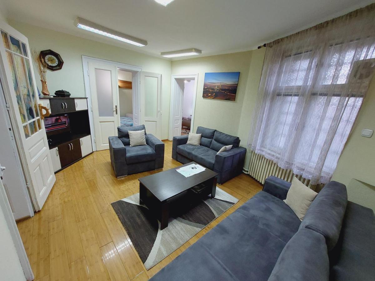 Bukoleon Apartment Belgrad Exteriör bild