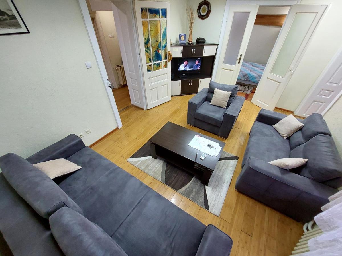 Bukoleon Apartment Belgrad Exteriör bild